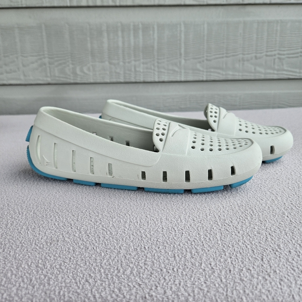 Floafers Posh Driver Women SZ 7 White Slip-On Water Resistant Lake Boat Shoes